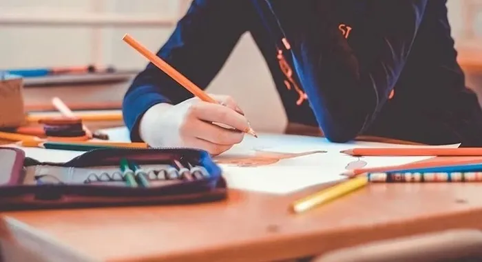 Öğrenci ve öğretmenler dikkat! Yeni müfredat bu ay açıklanacak! Ders saatleri değişecek mi?