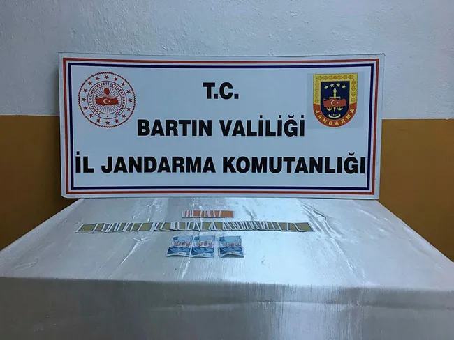 Bartın’da evde kumar oynayan 14 kişiye 60 bin lira ceza - 1