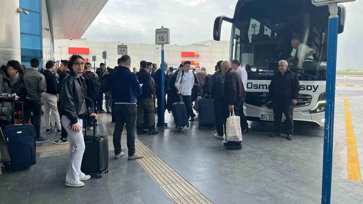 Aydın otogarında bayram yoğunluğu yaşanıyor