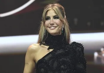 Çağla Şıkel: "Müzikaller çok güzel gidiyor"