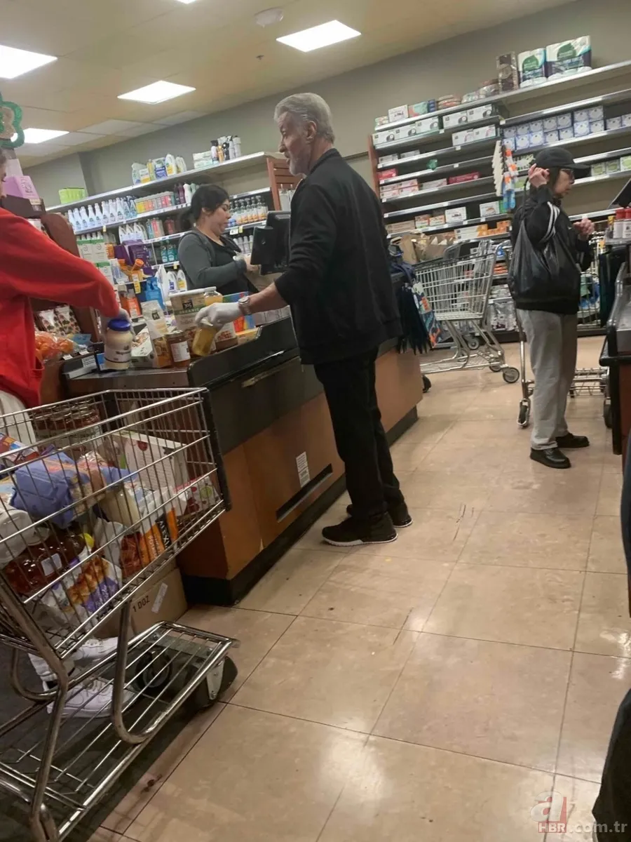 Sylvester Stallone'un koronavirüs önlemi! Görenler dönüp bir kez daha baktı! 5