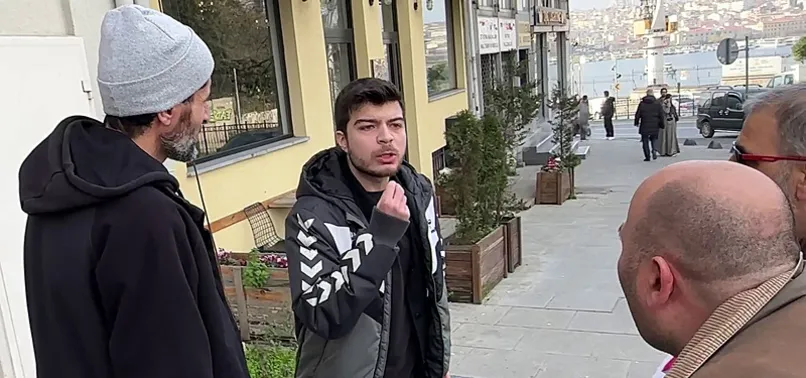 Kelime-i Tevhid bayrağına saldırı davası | Saldırgan Ege Akersoy hakim karşısında! Avukattan flaş sözler: Özür dilemeye yanaşmadı