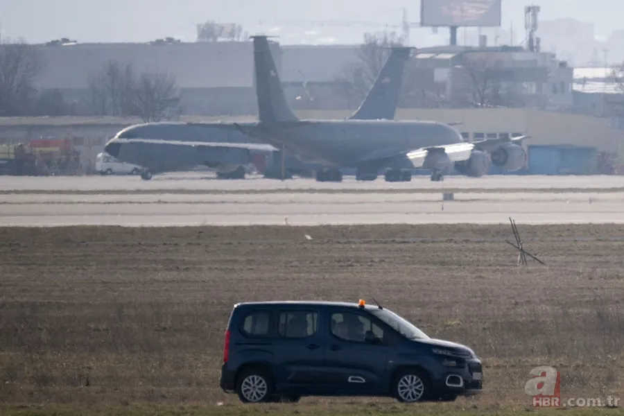 ABD İran’ı Bulgaristan’dan mı vuracak? Sofya Havalimanı’na Washington’dan askeri yığınak 7