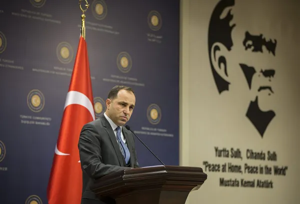 bakanliktan-haddi-asan-ingiliz-bakana-sert-tepki-turkiye-herhangi-bir-ulkenin-siginmaci-kampi-veya-sinir-muhaf-1657989740190.jpg Bakanlıktan haddi aşan İngiliz Bakan'a sert tepki: Türkiye herhangi bir ülkenin sığınmacı kampı veya sınır muhafızı olmayacak - 2