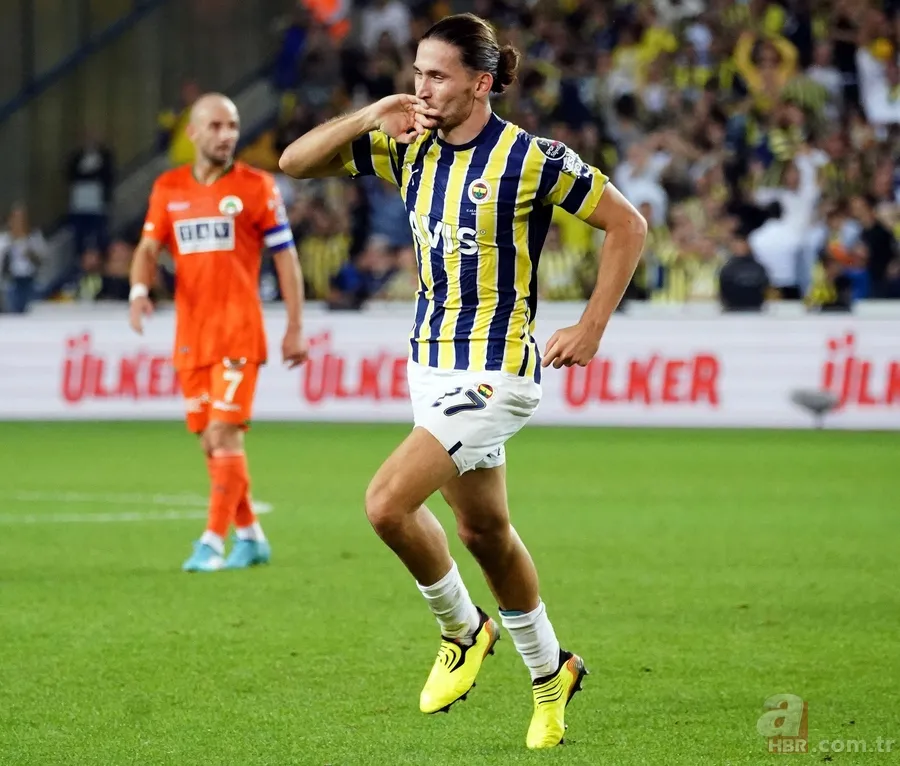 Fenerbahçe'de bomba transfer! Beşiktaş ve Galatasaray'ın elinden kapıyor! Ferdi Kadıoğlu'na alternatif 6