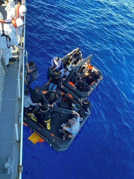 Datça’da 21 düzensiz göçmen kurtarıldı - 1