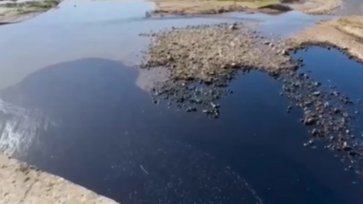 Diyarbakır’da yol yapım çalışmasında petrol boru hattı patladı: Ham petrol sulama kanalına karıştı