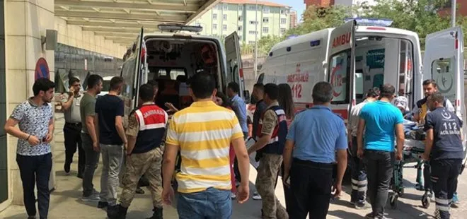 Pervari’de, zırhlı aracın geçişi sırasında patlama: 2 asker yaralı