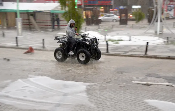 1626850273037.jpg 21 Temmuz İstanbul, İzmir, Ankara hava durumu | O illerde yaşayanlar dikkat! Gök gürültülü sağanak yağış uyarısı - 9