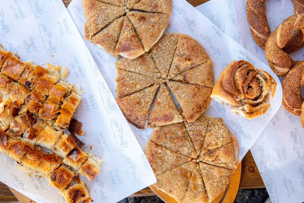 bursa-kultur-yolu-festivalinde-asirlik-lezzetler-basrolde-iskender-kebabi-cantik-tahanli-pide-pideli-kofte-ve-1783238892307.jpg Bursa Kültür Yolu Festivali'nde asırlık lezzetler başrolde: İskender Kebabı - 2