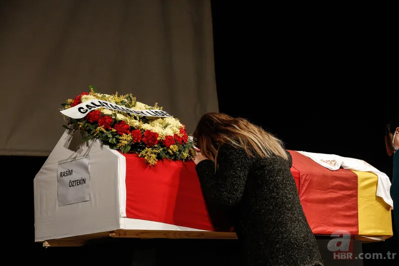 Usta oyuncu Rasim Öztekin’e veda! Gözyaşları içinde uğurlandı 7