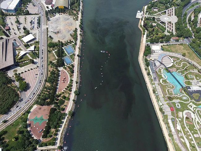 İstanbul’un Altın Boynuz’u Haliç kararıyor! İşte gökyüzünden son hali