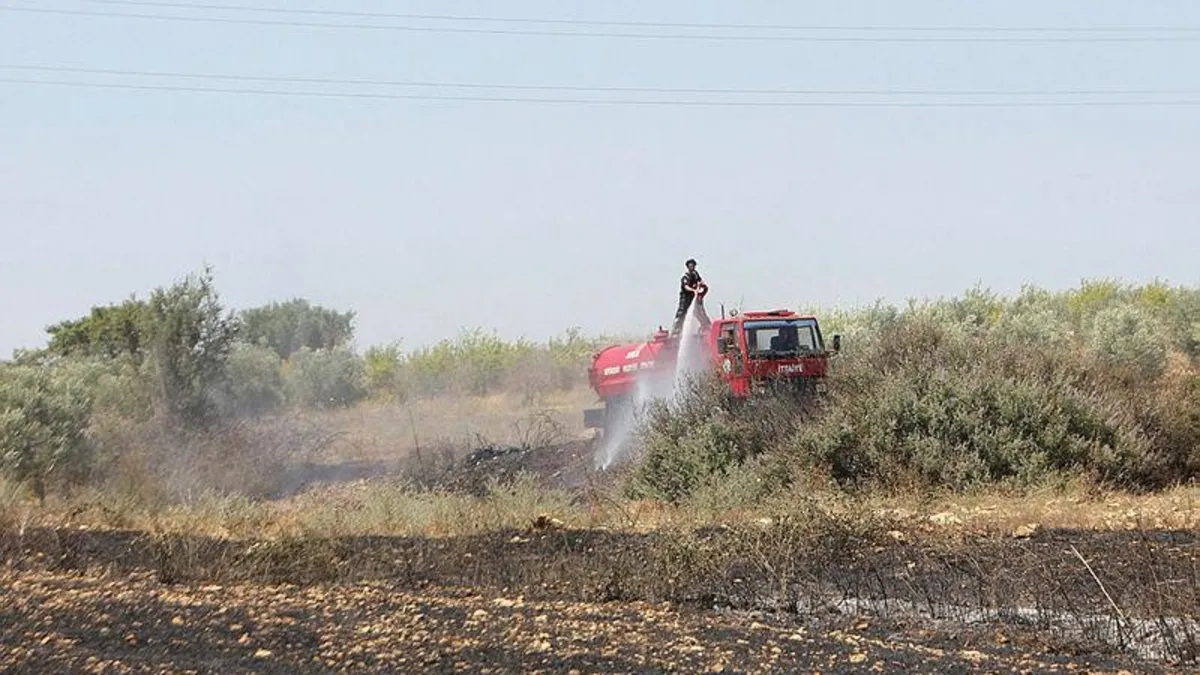 Antalya'da çıkan orman yangını söndürüldü