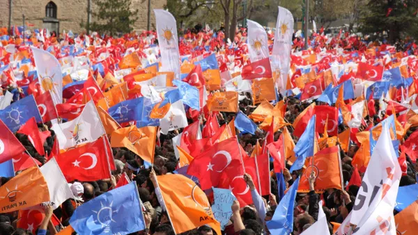 chpnin-oy-oranini-canli-yayinda-acikladi-melik-yigitelden-flas-aciklama-millet-ittifaki-ak-parti-ve-erdogan-karsitligi-ile-bir-yere-kadar-gelebilir-1611003374738.jpg CHP'nin oy oranını canlı yayında açıkladı! Melik Yiğitel'den flaş açıklama: Millet İttifakı "AK Parti ve Erdoğan karşıtlığı" ile bir yere kadar gelebilir - 6