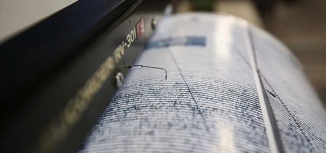 Endonezya’da büyük deprem: Tsunami uyarısı yapıldı
