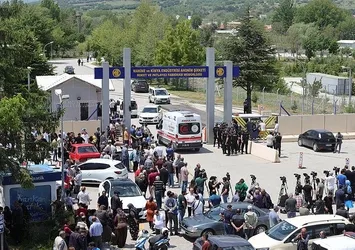 Roket fabrikasındaki patlama ile ilgili çevredeki esnaftan şok sözler: Deprem sandık
