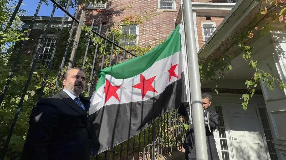 Suriye bayrağı Washington’da dalgalandı!