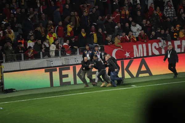 Göztepe-Altay maçında kaleciye saldıran kişi tutuklandı! İlk ifadesi ortaya çıktı: Alkollüydüm