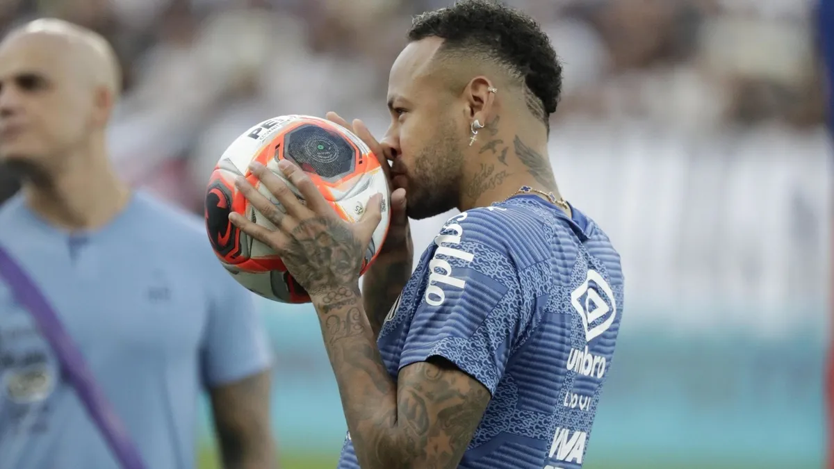 Neymar sakatlığı nedeniyle Brezilya milli takımı kadrosundan çıkarıldı