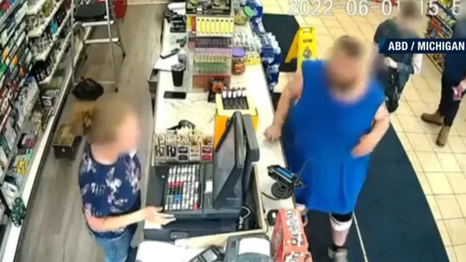 Kasiyer bile inanamadı! Önce şaka sandı… Yaparken gözünü bile kırpmadı