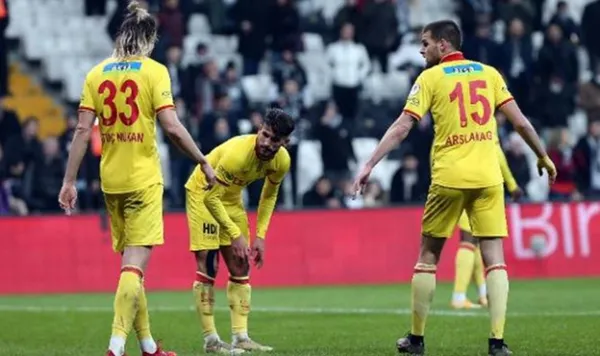 1645453568335.jpg Göztepe: 2 - Galatasaray: 3 MAÇ SONUCU | Aslan'dan muhteşem geri dönüş - 6
