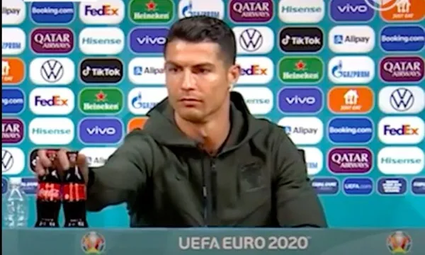 Cristiano Ronaldo geçmişinden kaçamadı! Coca Cola reklamında oynamış