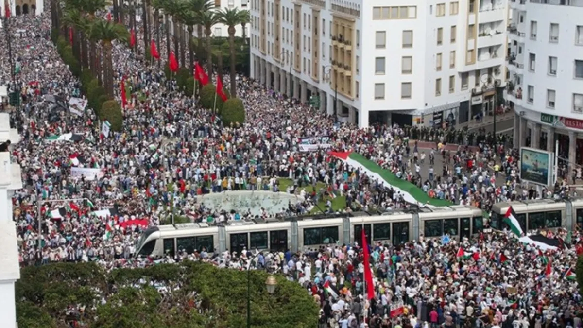 Fas'ın 30 şehrinde Gazze'ye destek gösterileri: Binlerce kişi akın etti