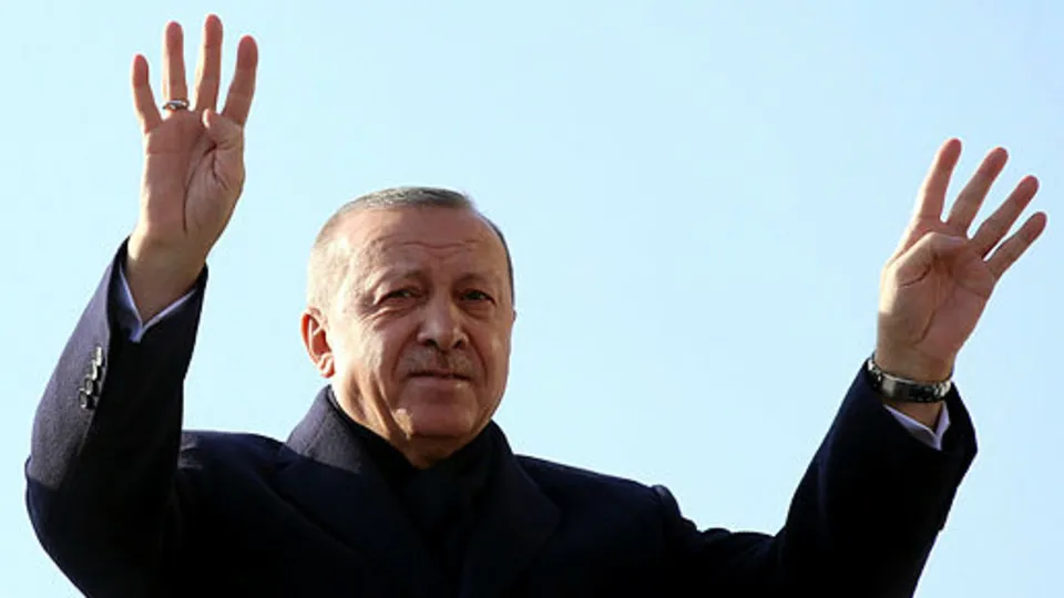 Cumhurbaşkanı Erdoğan için yeni şarkı: A Tall Man- Uzun Adam Erdoğan