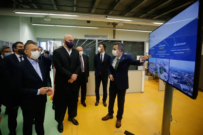Arnavutluk Başbakanı Edi Rama "Türk teknolojisinin kalbi" ASELSAN'ı ziyaret etti: Bu ülkenin yaptıkları gerçekten çok etkileyici - 4