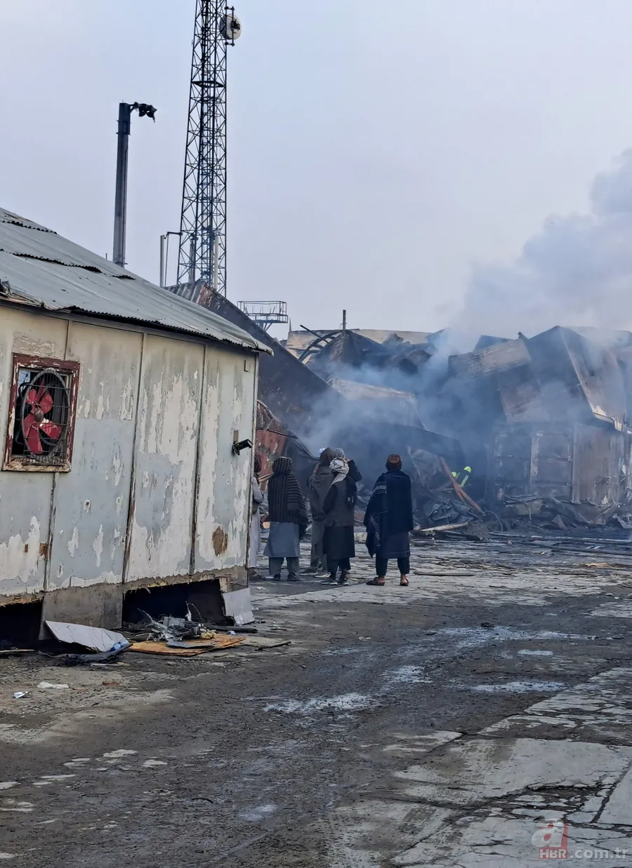 Pakistan Afganistan'da hastane vurdu! En az 400 ölü 13