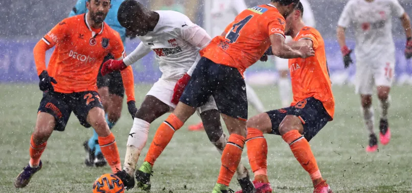 Başakşehir'de puanlar paylaşıldı: Sivasspor deplasmandan bir puanla dönüyor