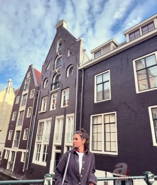 İbrahim Tatlıses'in kızı Melek Zübeyde Barcelona'dan paylaştı! Tıpkı annesi gibi... 7