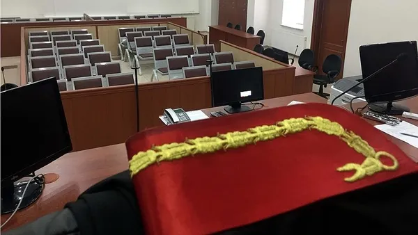 5-cumhuriyet-savcisi-fetoden-ihrac-edildi-karar-resmi-gazetede-yayimlandi-1647379942969.jpg 5 Cumhuriyet Savcısı FETÖ'den ihraç edildi! Karar Resmi Gazete'de yayımlandı - 3