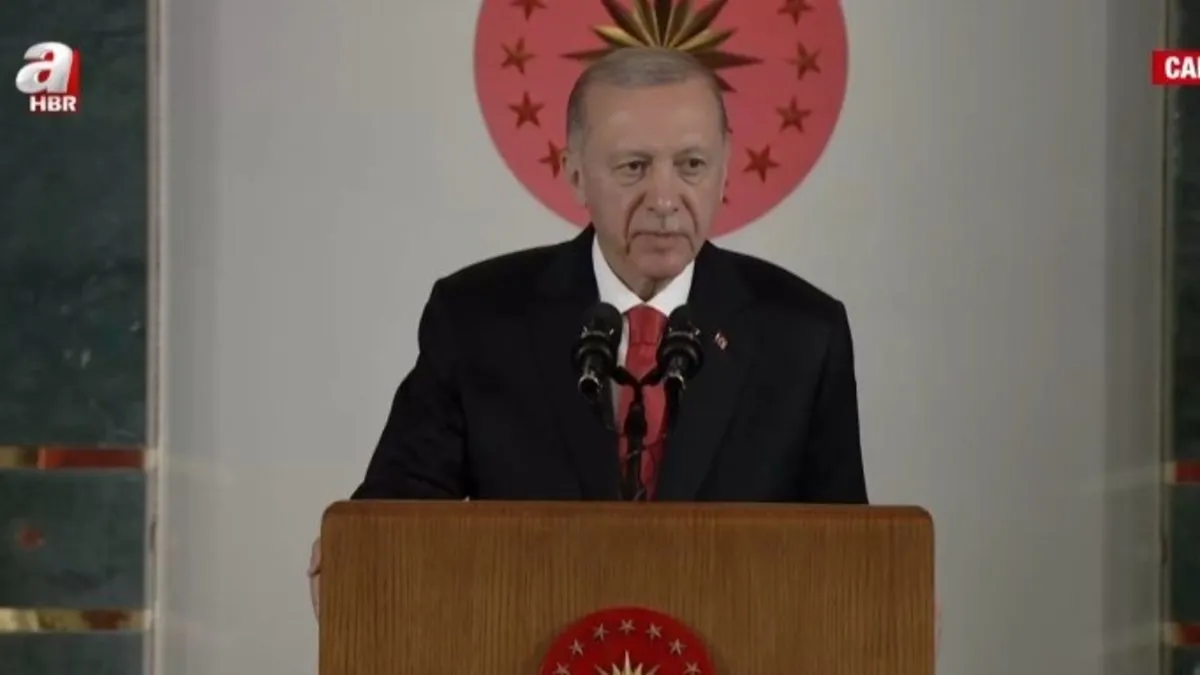 Başkan Erdoğan iftar programında açıklamalarda bulundu: Devlet hem anadır hem babadır!