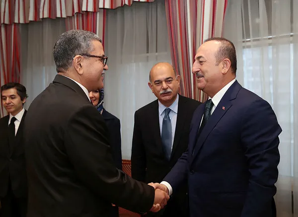 Mevlüt Çavuşoğlu'ndan Cezayir'de kritik görüşmeler - 3