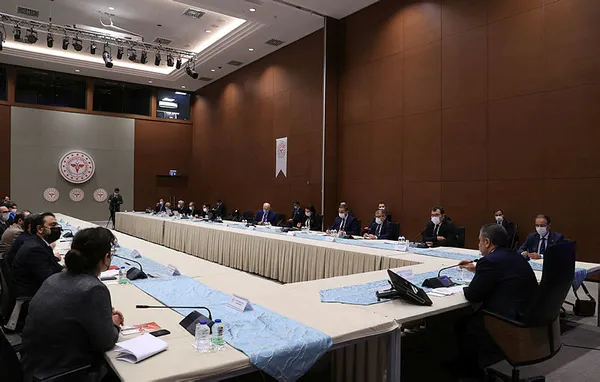 Sağlık Bakanı Fahrettin Koca’dan yerli aşı müjdesi! Yerli Aşı Ortak Çalışma Grubu toplantı