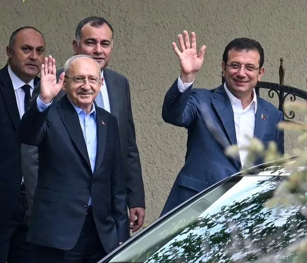 kilicdaroglunun-imamoglunu-bitirme-plani-chp-yandasi-ismail-saymaz-acikladi-istanbulu-kaybetmeye-hazirlar-1691479915304.jpg Kılıçdaroğlu’nun İmamoğlu’nu bitirme planı | CHP yandaşı İsmail Saymaz açıkladı: İstanbul’u kaybetmeye hazırlar - 9