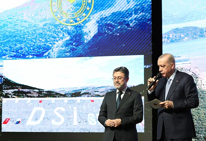 Başkan Erdoğan’dan muhalefete İzmir Körfezi ve Haliç göndermesi: Can çekişiyor! Umurlarında bile değil