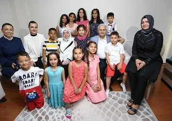 Başbakan Yıldırım İzmir'de sevgi evi ziyaret etti