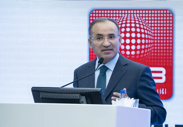 Adalet Bakanı Bekir Bozdağ’dan NATO’da İsveç ve Finlandiya vetosuna ilişkin flaş açıklama: Türkiye doğru bir tutum takınmıştır