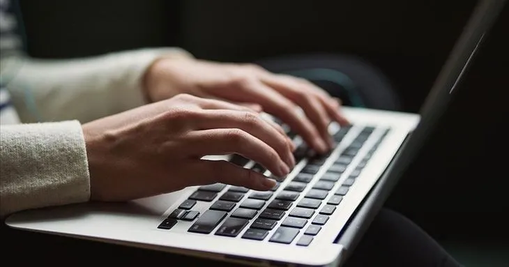Vergisiz alınabilecek bilgisayarlar tek tek ortaya çıktı! Öğrencilere 5.500 TL indirimli ÖTV ve KDV’siz laptoplar dizüstü listelendi! HP, Asus, Lenova...