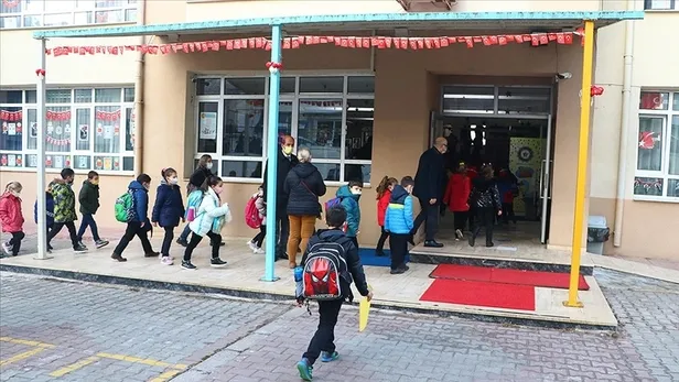 2-donem-ara-tatil-ne-zaman-2022-meb-nisan-ara-tatili-ayin-kacinda-okullarda-ikinci-ara-tatil-takvimi-aciklandi-1647351543822.jpg 2. dönem ara tatil ne zaman? 2022 MEB Nisan ara tatili ayın kaçında? Okullarda ikinci ara tatil takvimi açıklandı! - 2