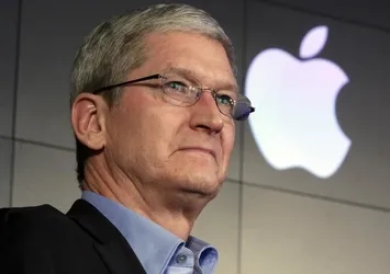 Apple’da hedef şaştı Tim Cook'un maaşı kesildi