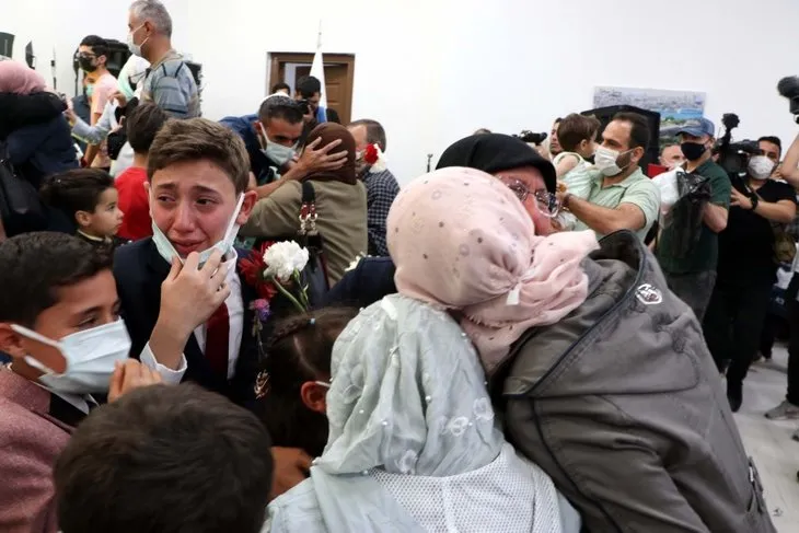 Son dakika | 10 yıl süren hasret sona erdi! Savaşın dağıttığı Suriye'de yürek yakan anlar