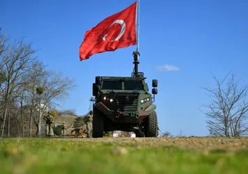 Yunanistan'a kaçmaya çalışan 13'ü FETÖ mensubu 18 kişi yakalandı