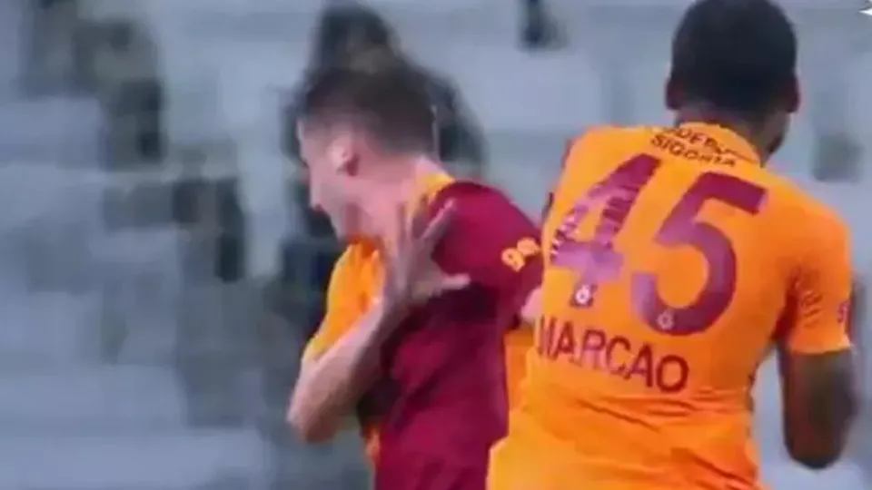Tekme yumruk kafa ve daha niceleri! İşte Türk futboluna damga vuran futbolcu kavgaları