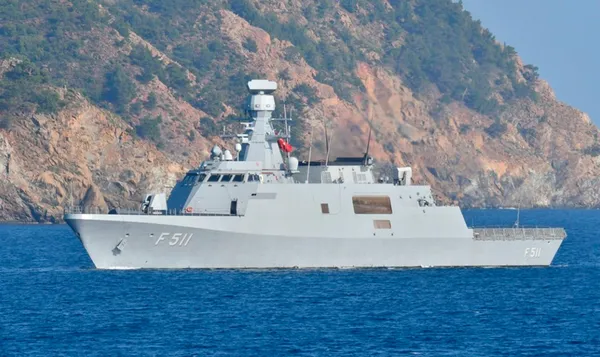 Türk donanmasının göz bebeği TCG Heybeliada’dan tam isabet! Hedef 12’den vuruldu