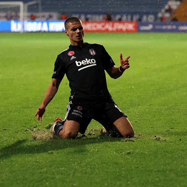 besiktasta-can-bozdogandan-kotu-haber-1650817318005.jpg Beşiktaş'ta Can Bozdoğan'dan kötü haber - 2