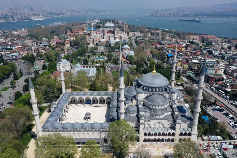 Sultanahmet Camii Başkan Recep Tayyip Erdoğan'ın katılımıyla ibadete açıldı! Diyanet'i kapatmak isteyen 7'liye 14 Mayıs mesajı 8