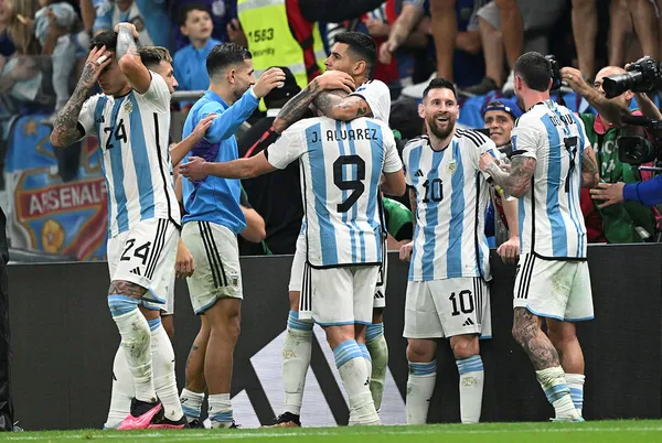 Futbol uzaylısı Messi iş başında! Hem attı hem attırdı kupaya göz kırptı! Arjantin 3-0 Hırvatistan MAÇ SONUCU